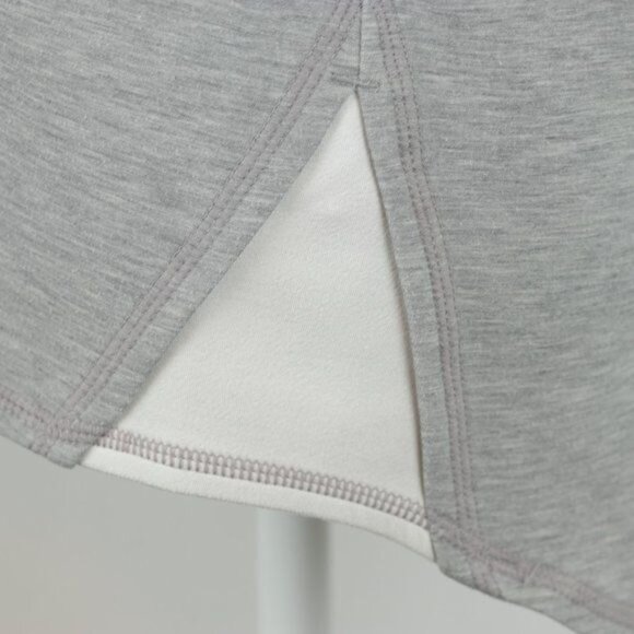 Athleta Women's Small Gray Heather White Knit Scoop Neck Short Sleeve Tee - Picture 5 of 8